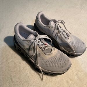 On Cloud Cloudmaster 2 athletic shoes. 7.5 new